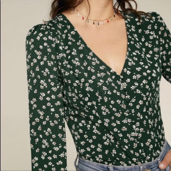 Dark Green v-neck floral top - Picture 2 of 4